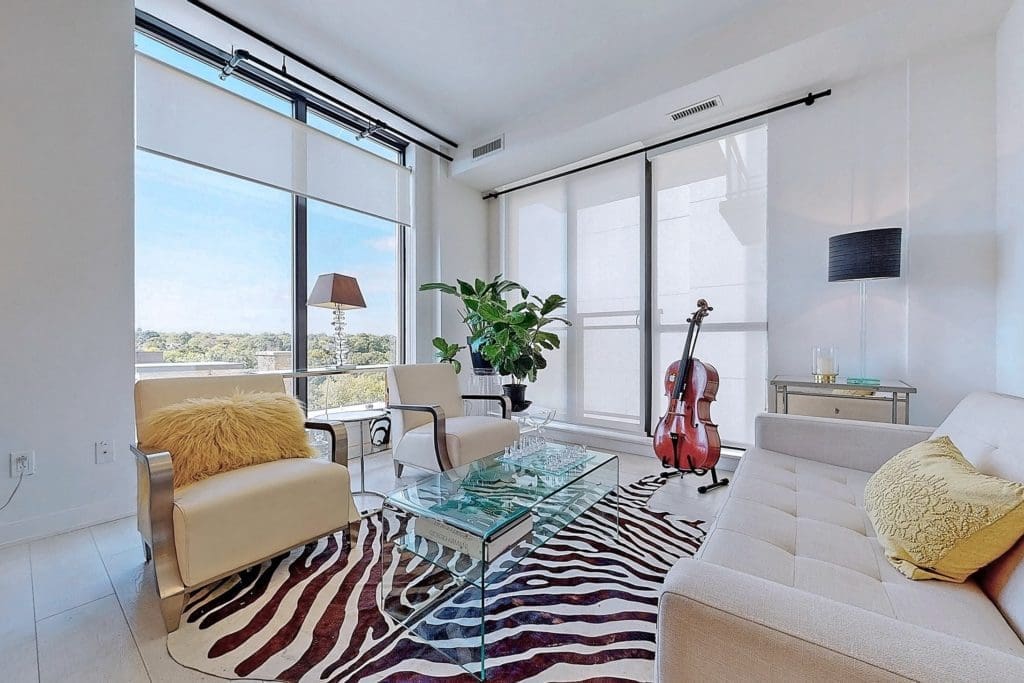 601-1990 Bloor Street West | Living