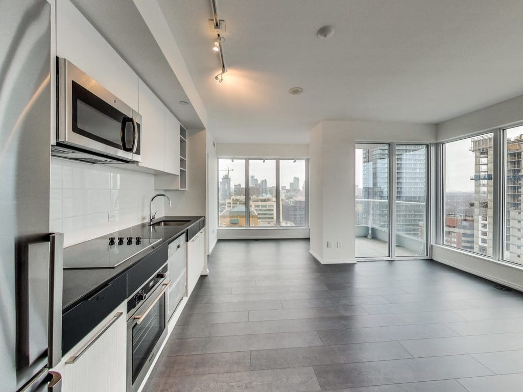 68 Shuter Street, Suite 2210