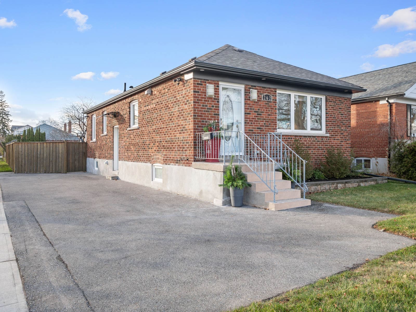 262 Thirtieth St, Etobicoke Melissa Emond South Etobicoke Real