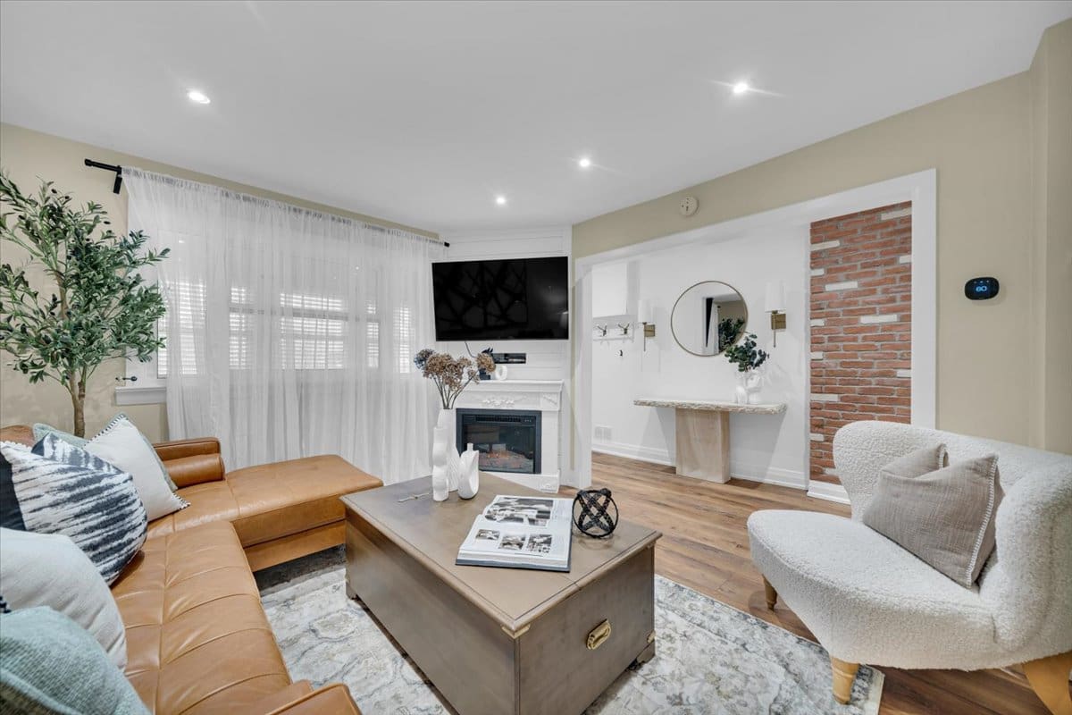 Open property gallery